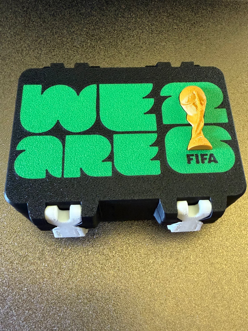 Caja doble compartimiento de stickers album Mundial 2026 (500)