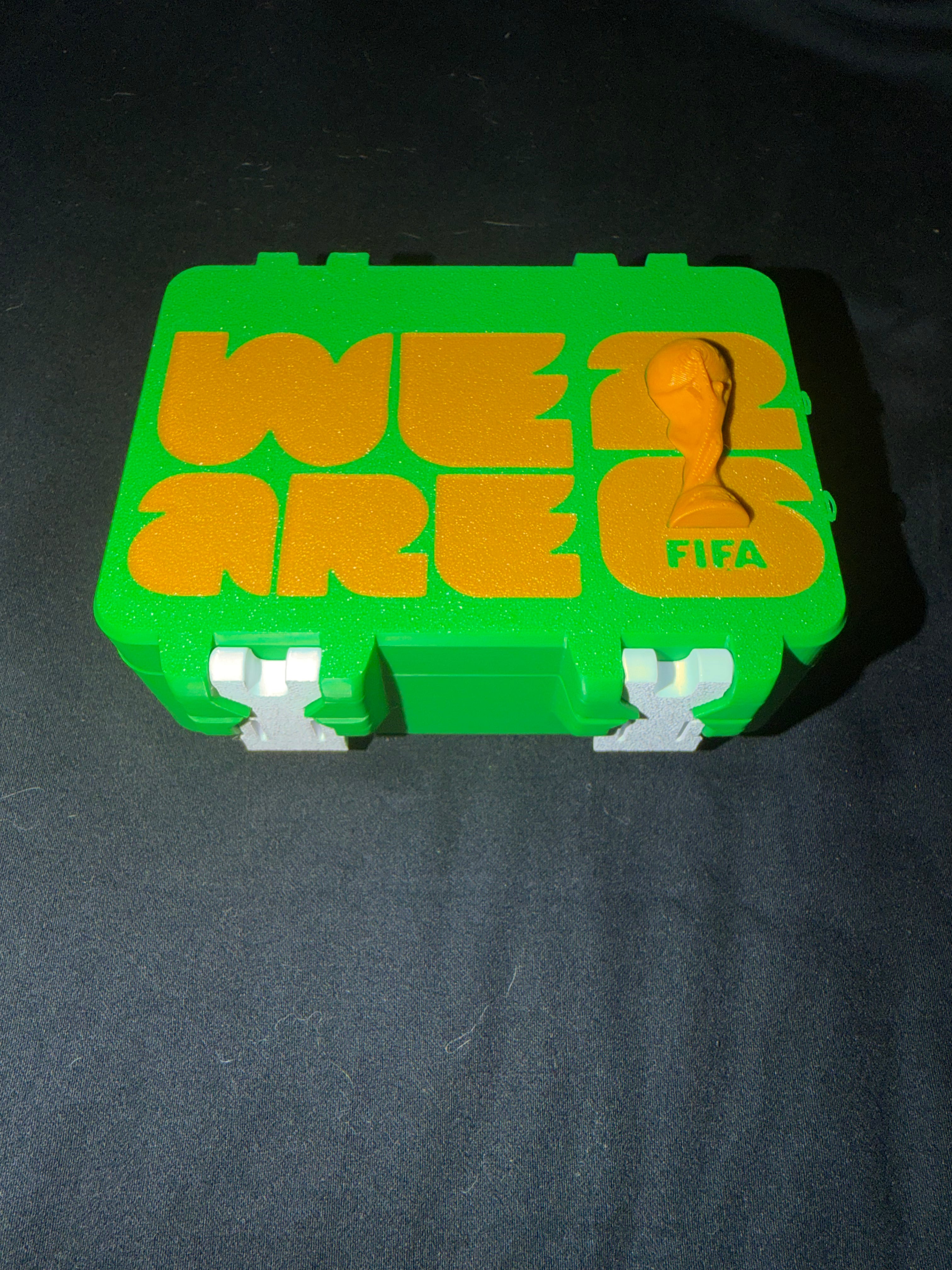 Caja doble compartimiento de stickers album Mundial 2026 (500)